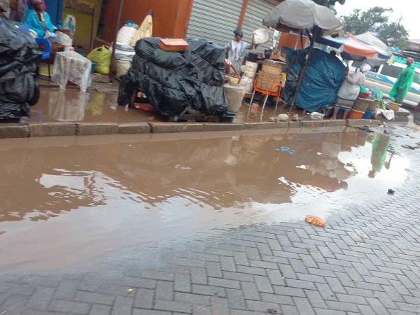 Rains expose poor nature of markets